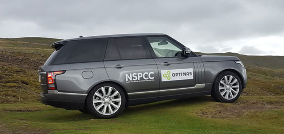 Gris Land Rover Range Rover NSPCC Optimas Logo Champ Vert